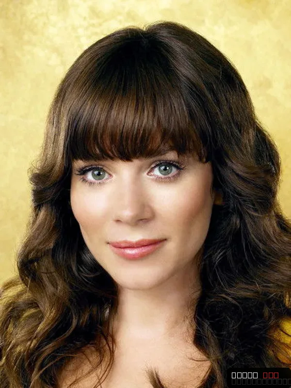 Anna Friel