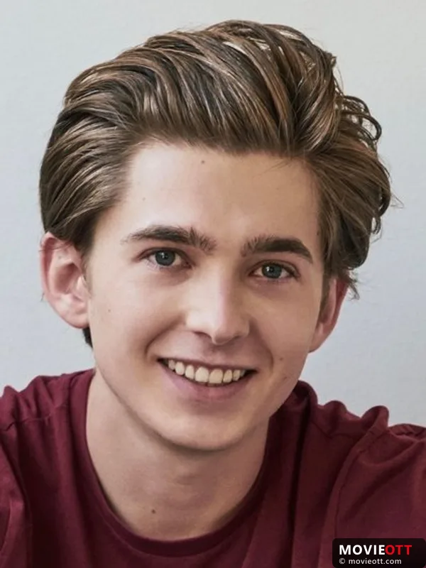 Austin Abrams — photo 2