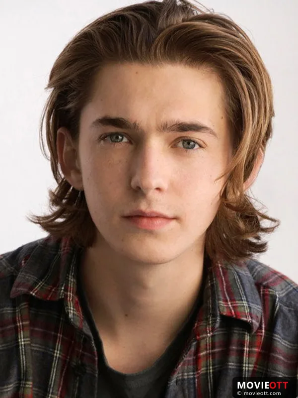 Austin Abrams — photo 3