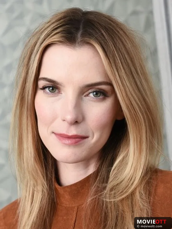Betty Gilpin — photo 1