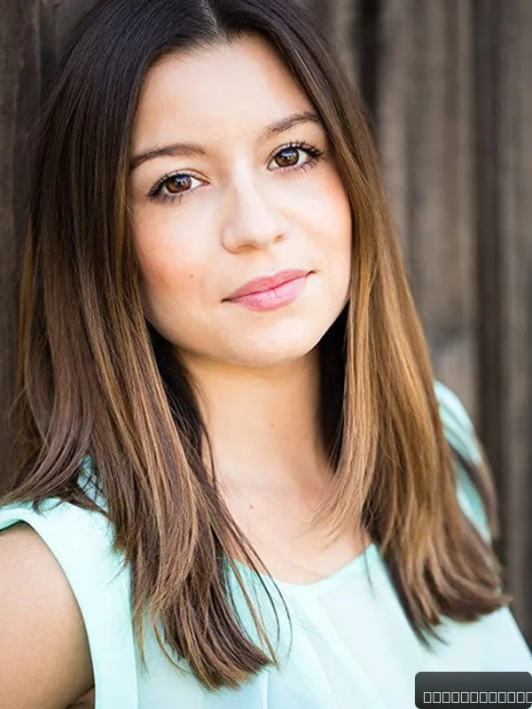 Bianca Collins — photo 1
