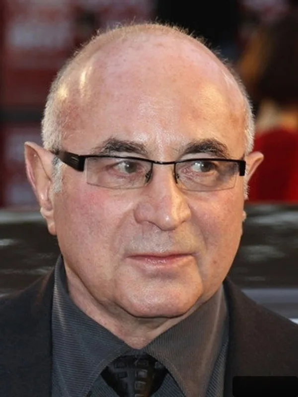 Bob Hoskins — photo 7