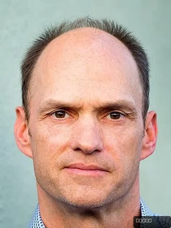 Brian Stepanek — photo 1