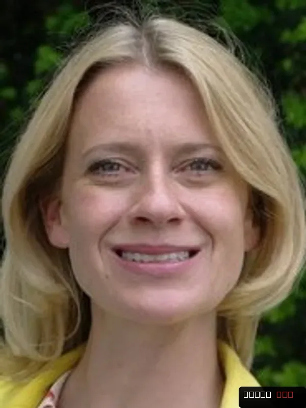 Caroline Peters