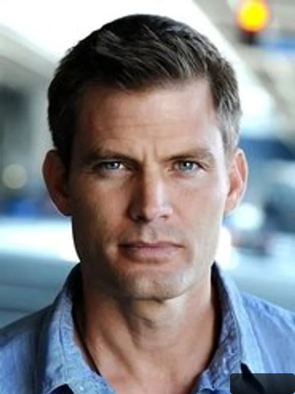 Casper Van Dien