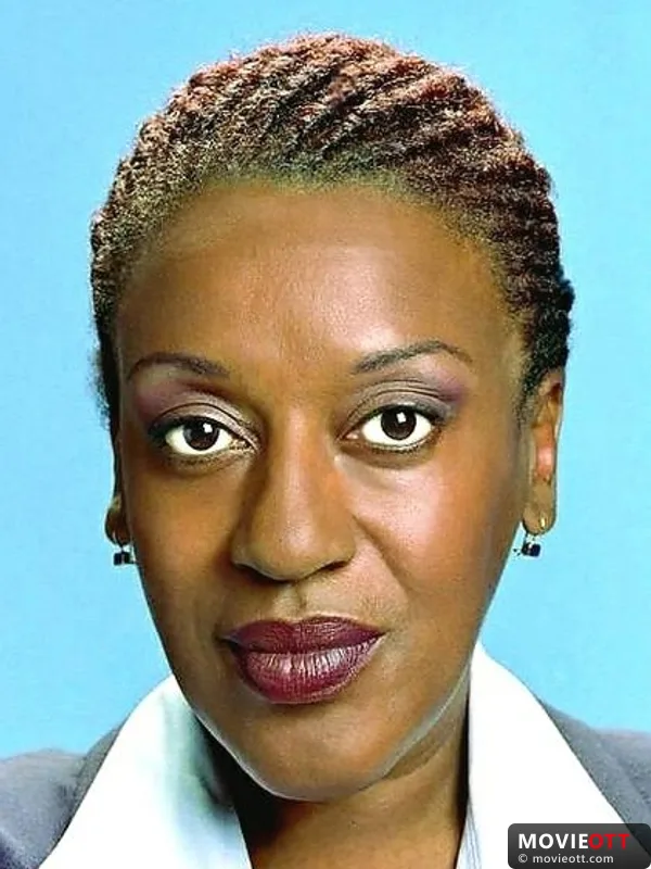 CCH Pounder — photo 5