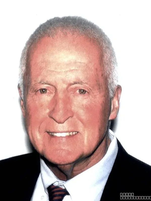 Cesar Serrano Prado "Parker"