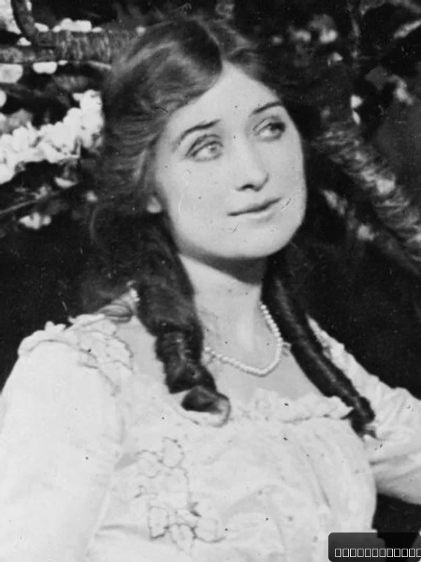Charlotte Walker — photo 4