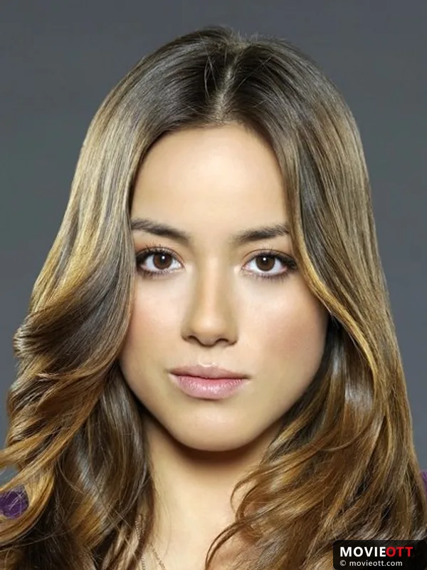 Chloe Bennet — photo 1