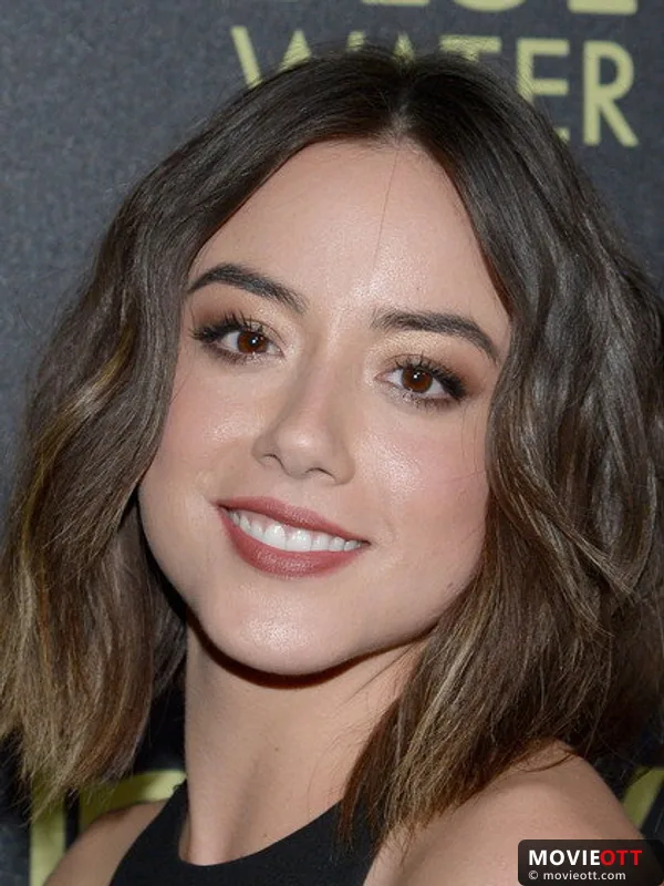 Chloe Bennet — photo 4