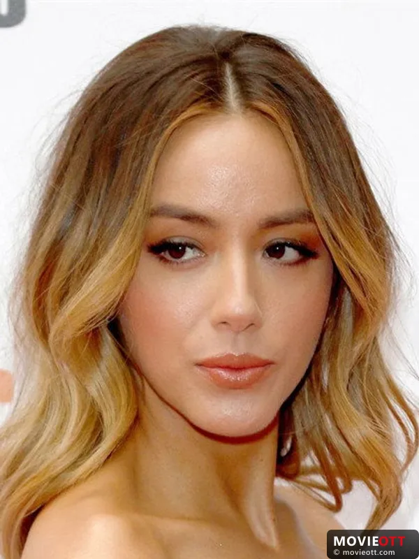 Chloe Bennet — photo 5