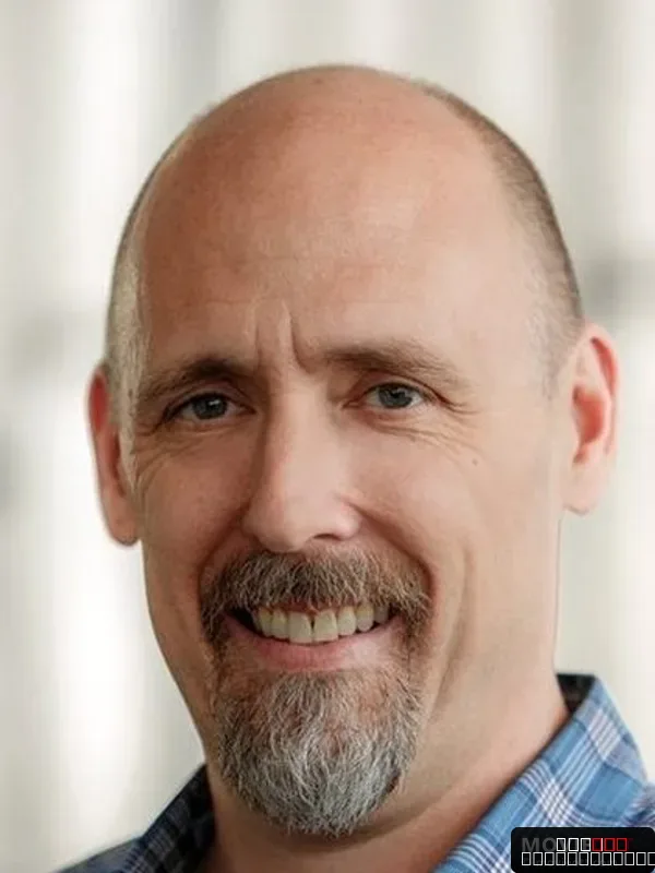 Chris Renaud
