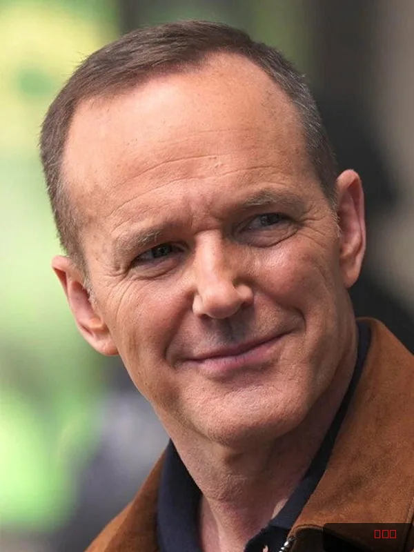 Clark Gregg — photo 7