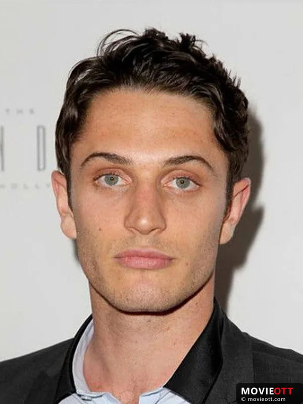 Colin Woodell — photo 4