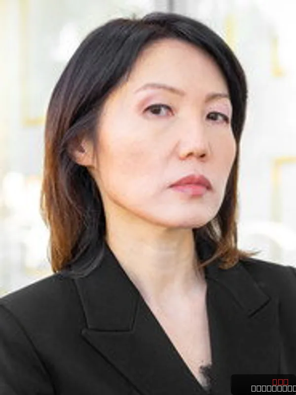 Crystal Lee