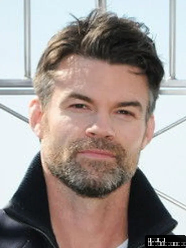 Daniel Gillies