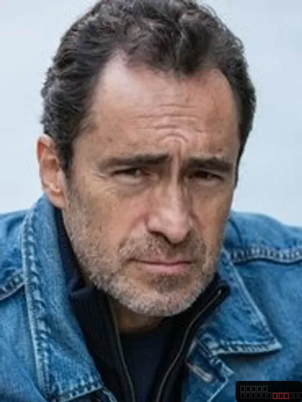 Demián Bichir