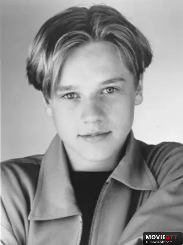 Devon Sawa — photo 3