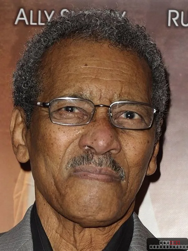 Dick Anthony Williams — photo 1