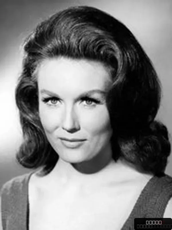 Elaine Devry