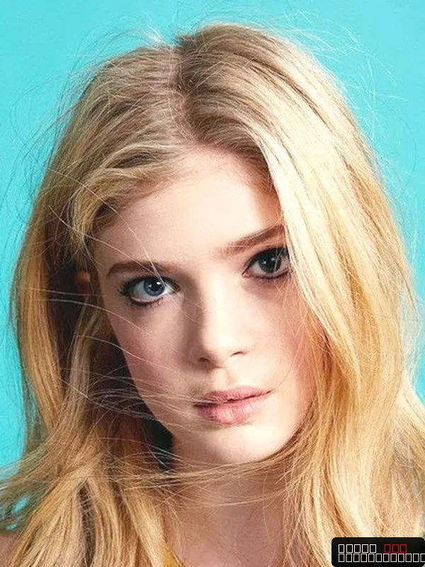 Elena Kampouris