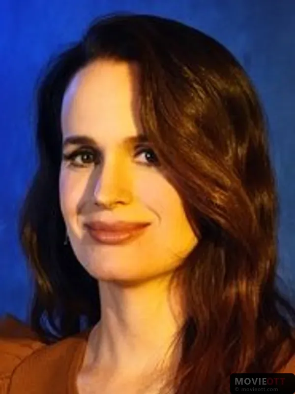 Elizabeth Reaser