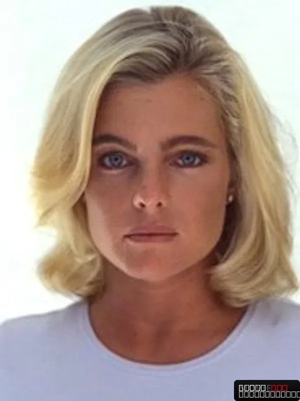 Erika Eleniak