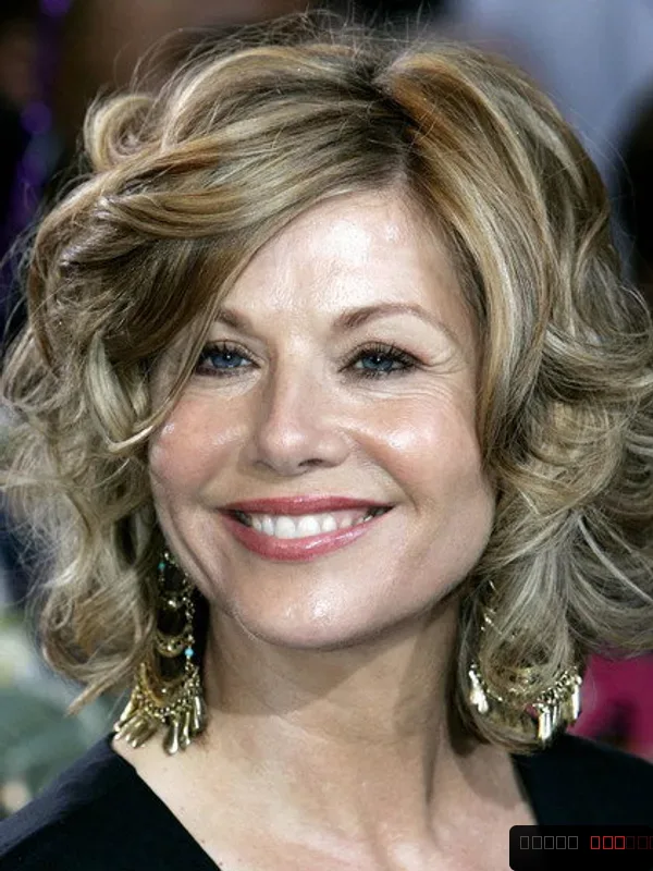 Glynis Barber