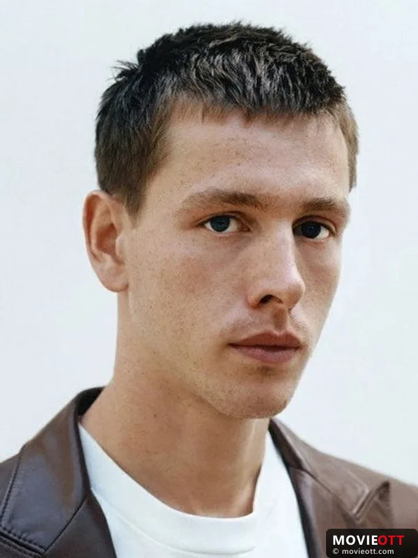 Harris Dickinson — photo 4