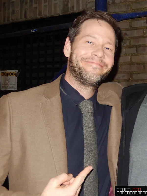 Ike Barinholtz