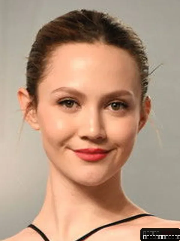 Iris Apatow