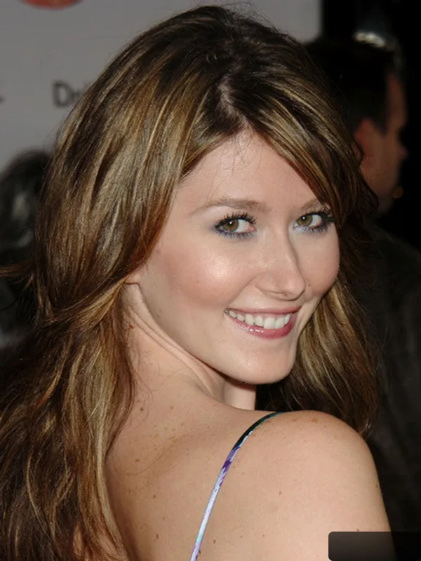 Jewel Staite — photo 4