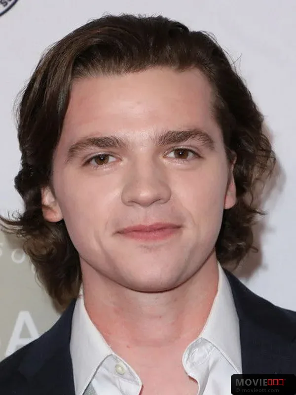 Joel Courtney