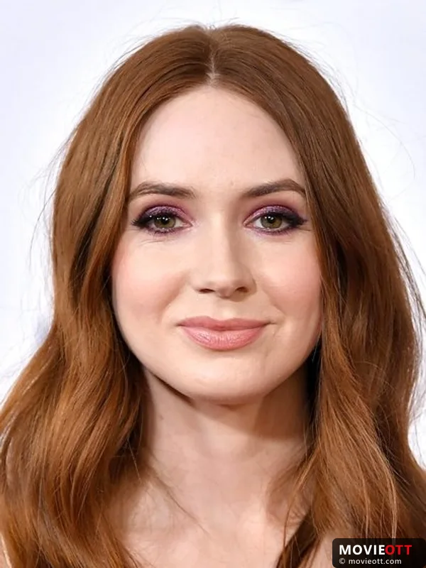 Karen Gillan — photo 1