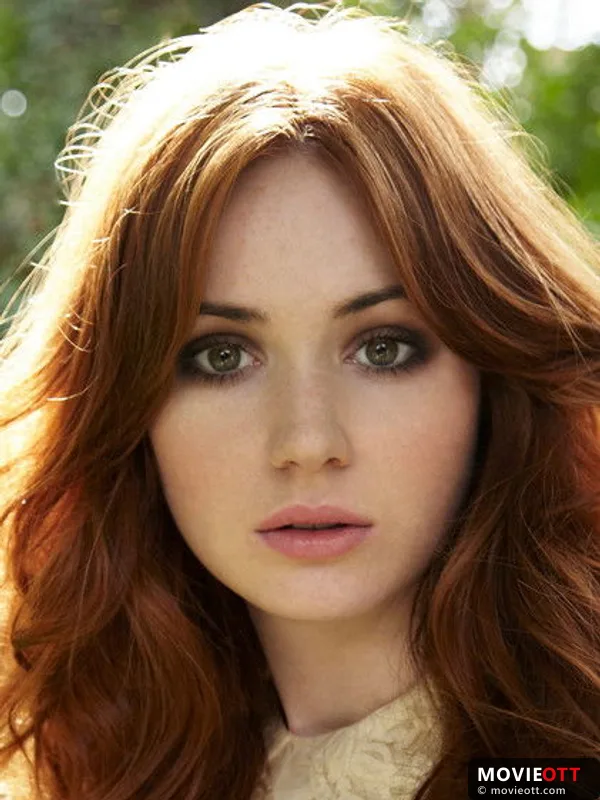 Karen Gillan — photo 4