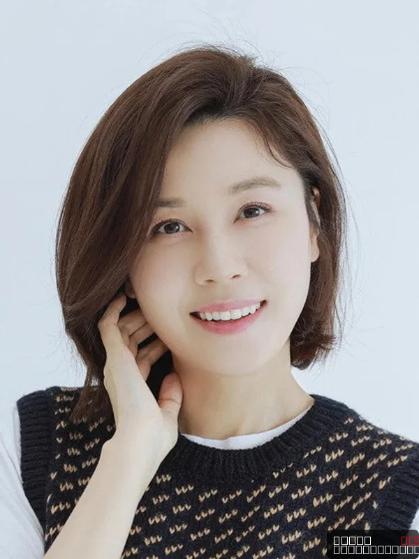 Kim Ha-neul — photo 6