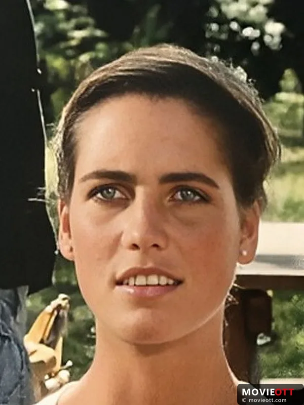 Kirsten Baker — photo 1