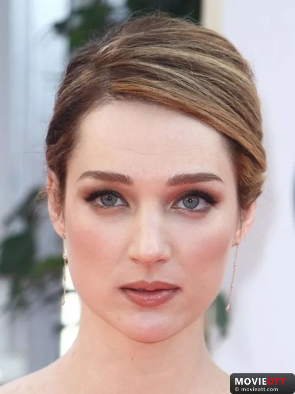 Kristen Connolly — photo 1