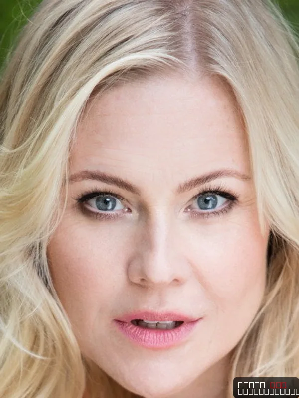 Kristin Booth — photo 3