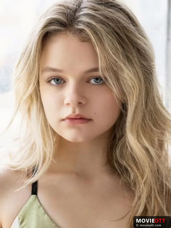 Kylie Rogers — photo 1