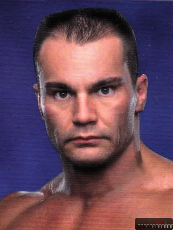 Lance Evers — photo 1