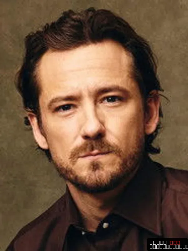 Lewis Pullman
