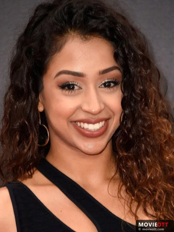 Liza Koshy — photo 3