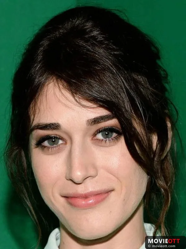 Lizzy Caplan — photo 2