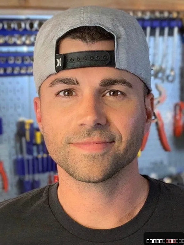 Mark Rober — photo 1