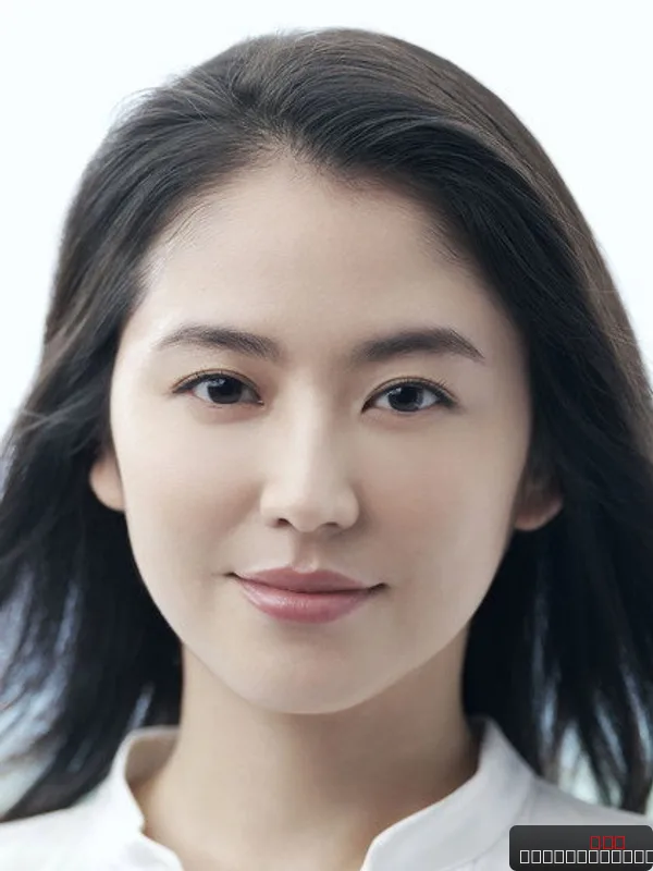 Masami Nagasawa — photo 1