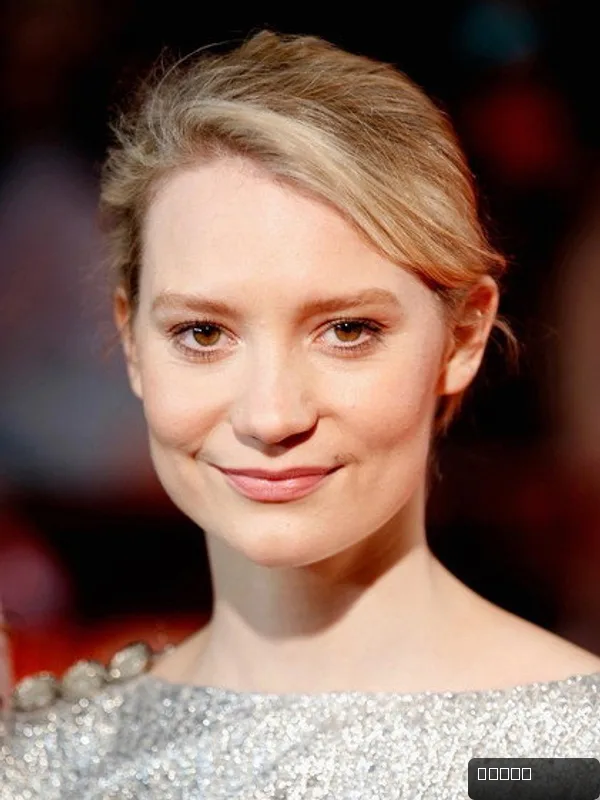 Mia Wasikowska — photo 6