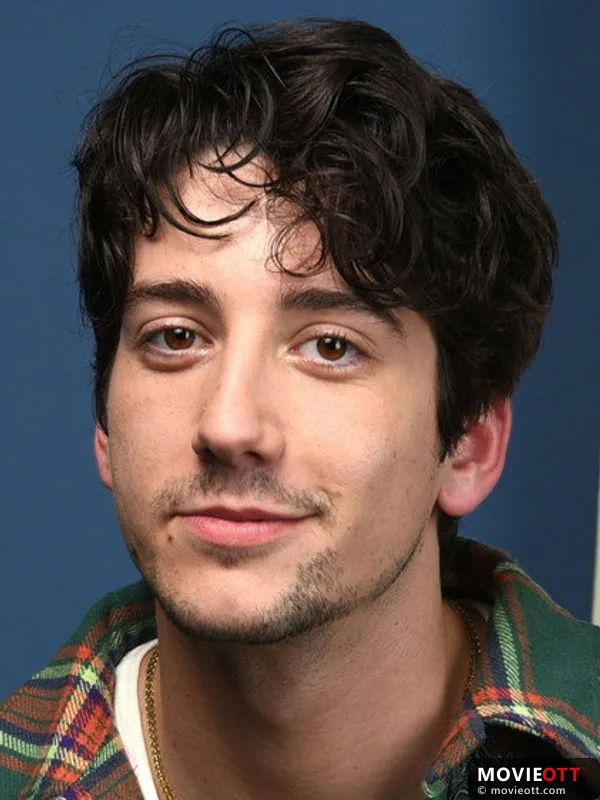 Milo Manheim — photo 2