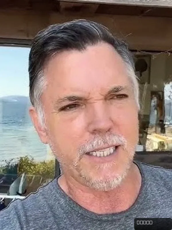 Nicholas Lea — photo 4