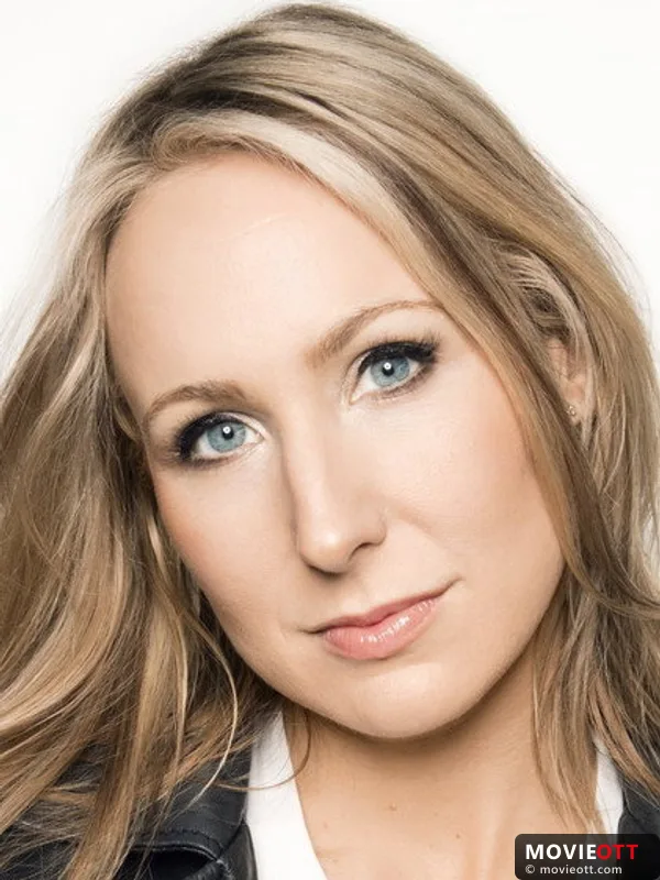 Nikki Glaser — photo 5